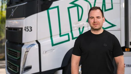 20250520-_7R55782_webb.jpg.